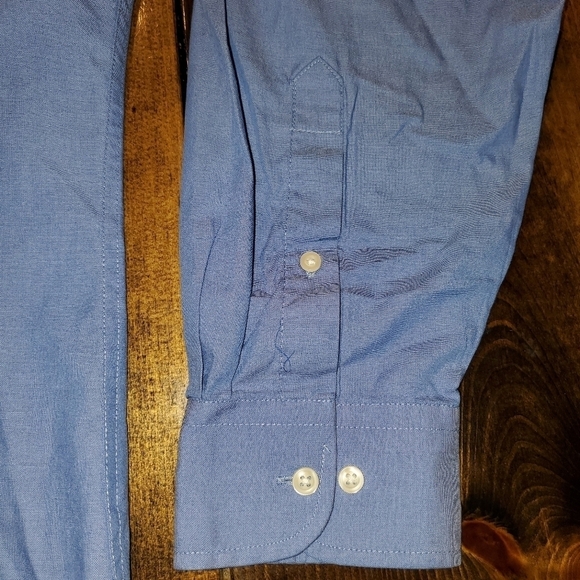 Light Blue Chaps Button-Down Dress Shirt - Large - Picture 4 of 12